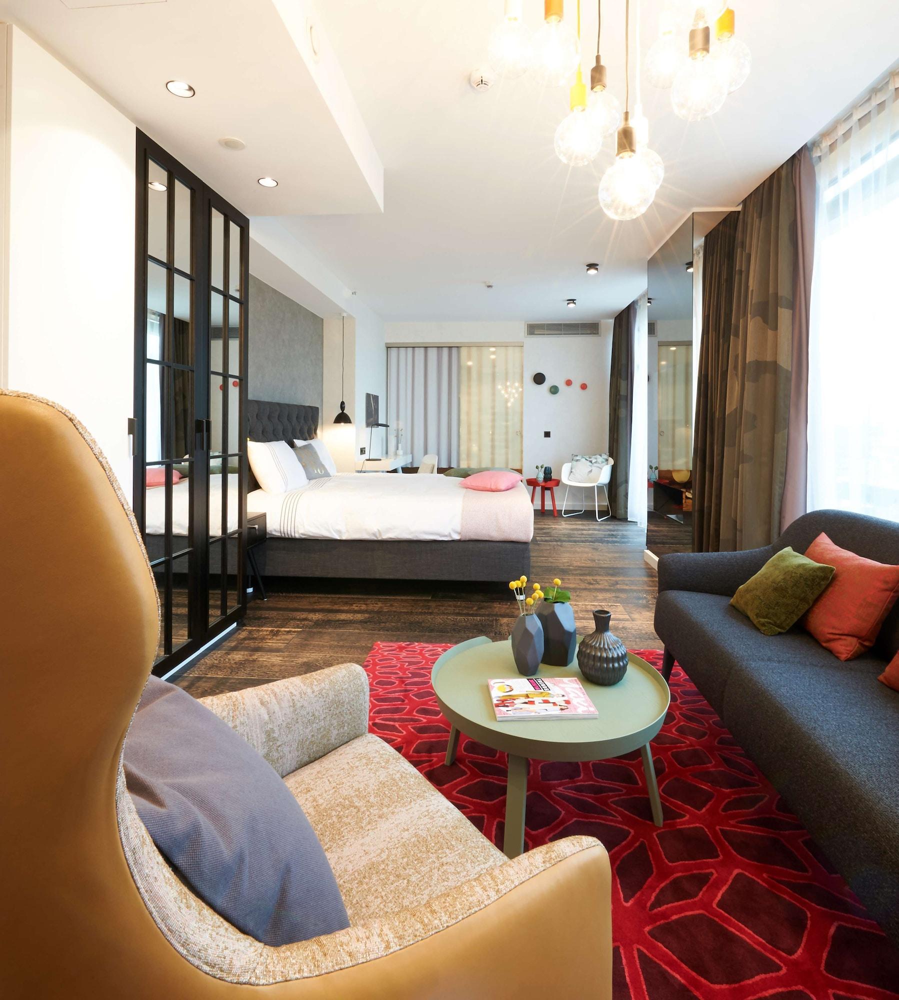 Urban Suite mit Balkon