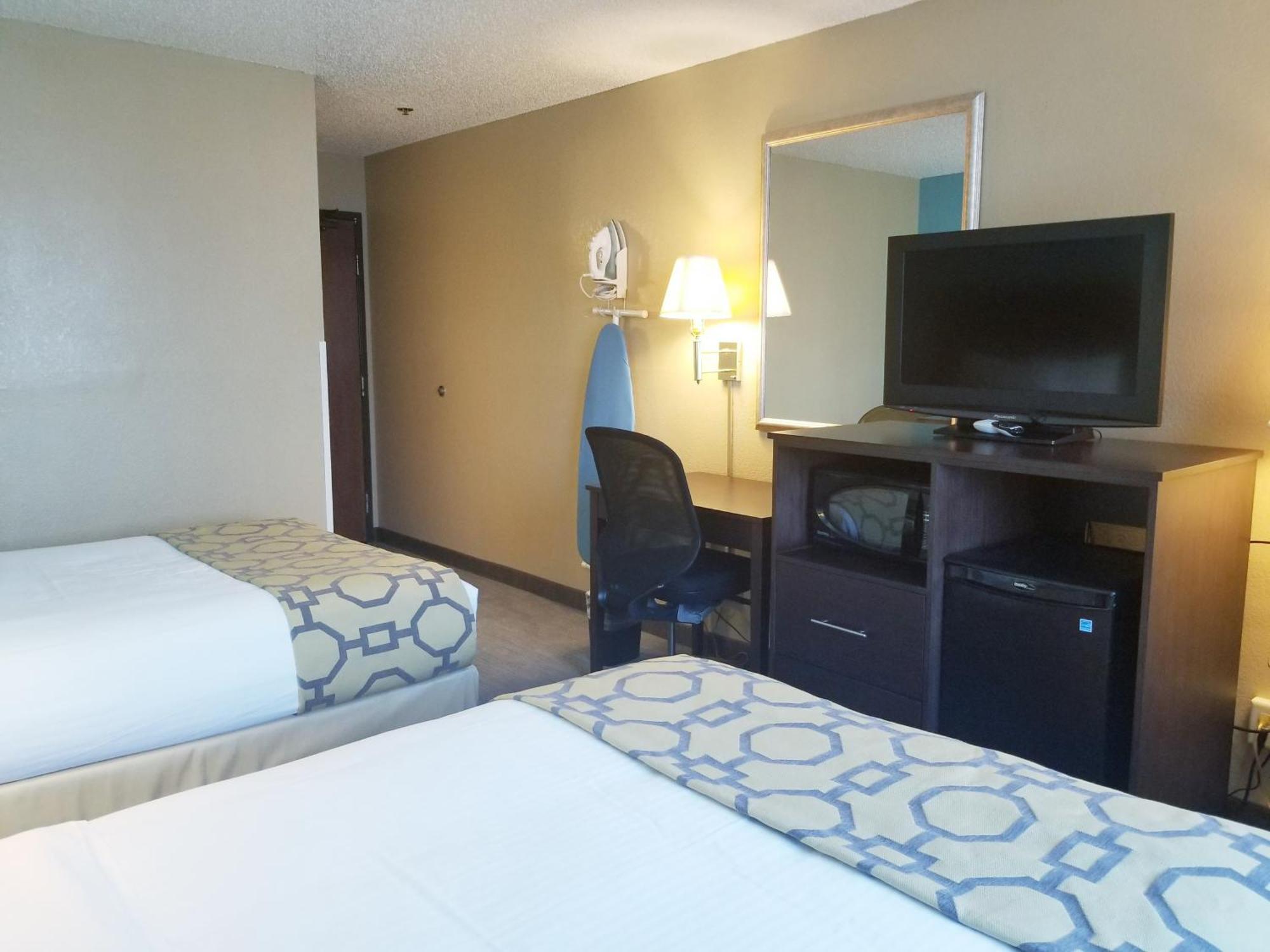 Two Double Bed Room - Non-Smoking