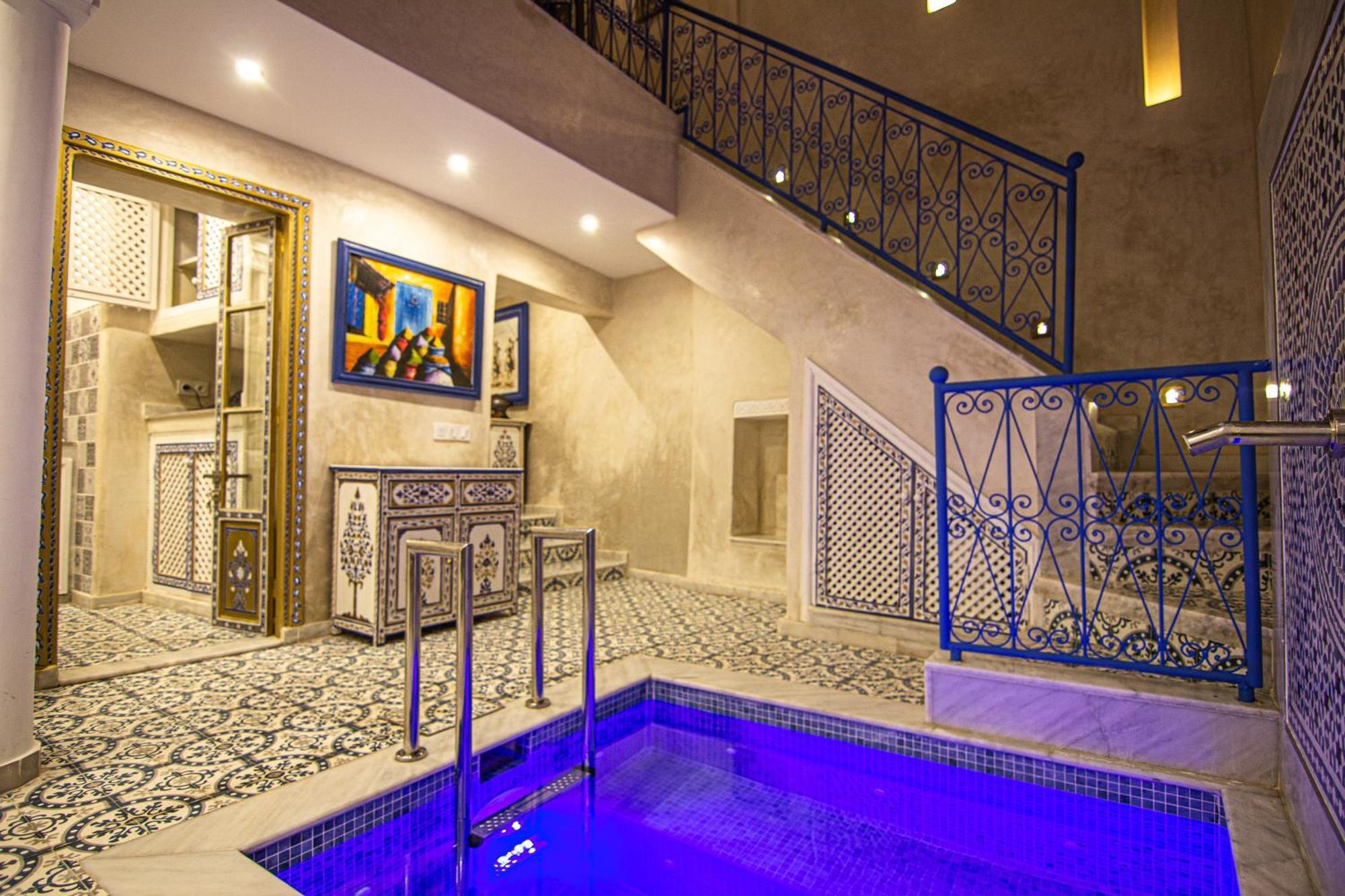 Privatized Blue House (Three bedrooms)