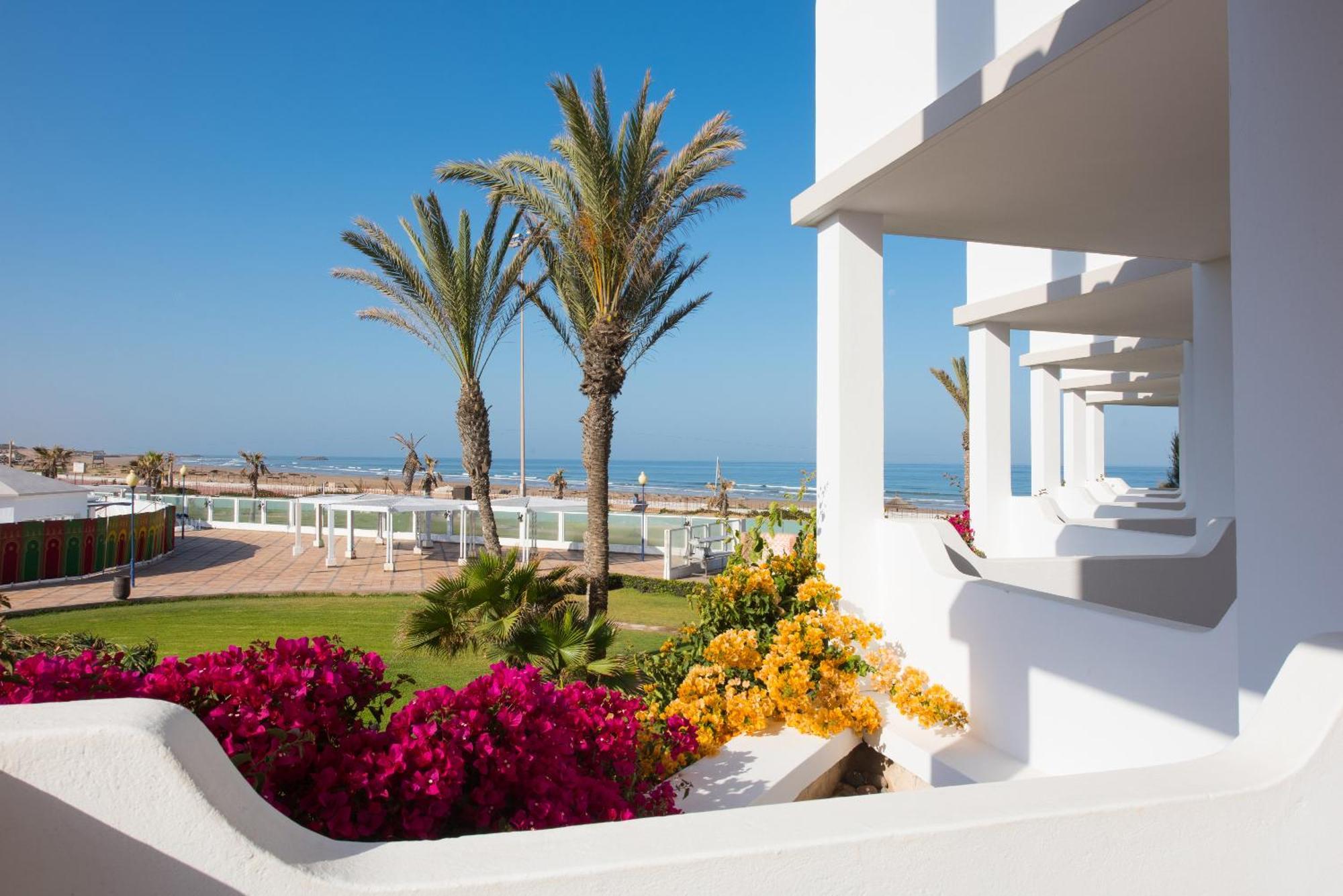 Chambre Double - Vue Latérale sur Mer (2 Adultes)