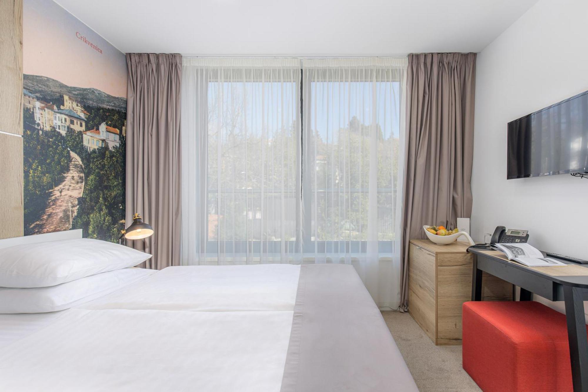 Classic Double Room with Balcony,1277213734:JPEG