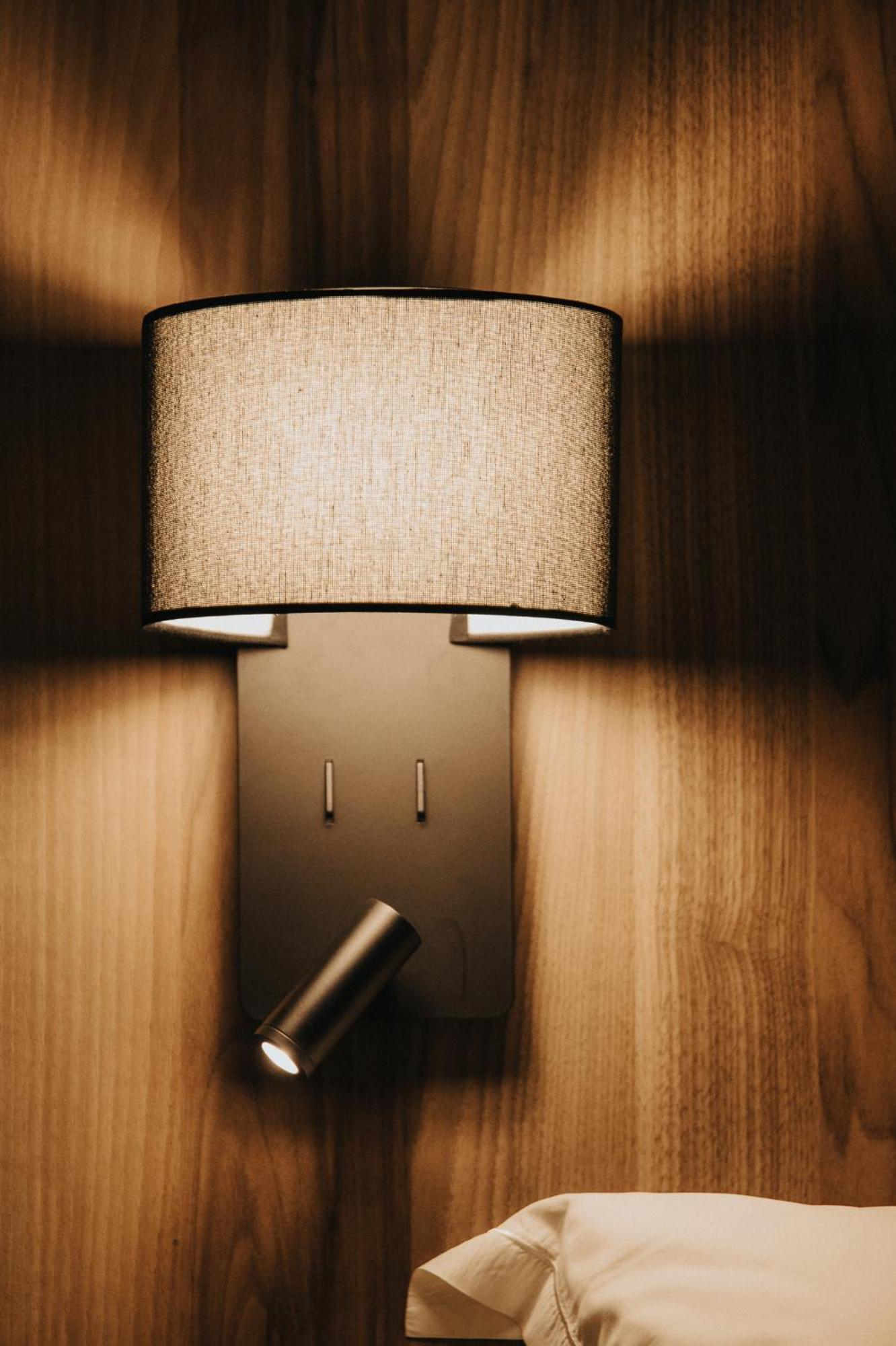 Premium Single Room,1212226834:JPEG