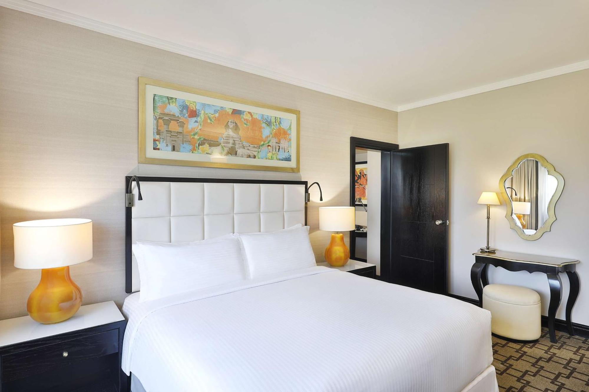 One-Bedroom King Suite with Pool View
