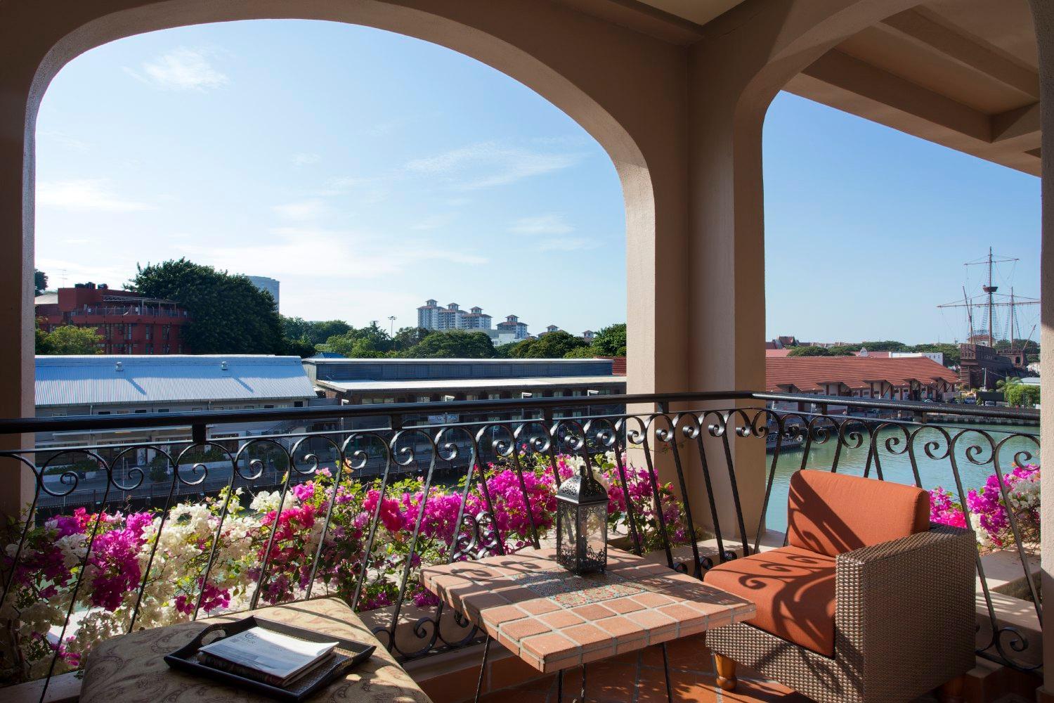 Luxe Kamer met 1 of 2 Bedden en Uitzicht op de Rivier
