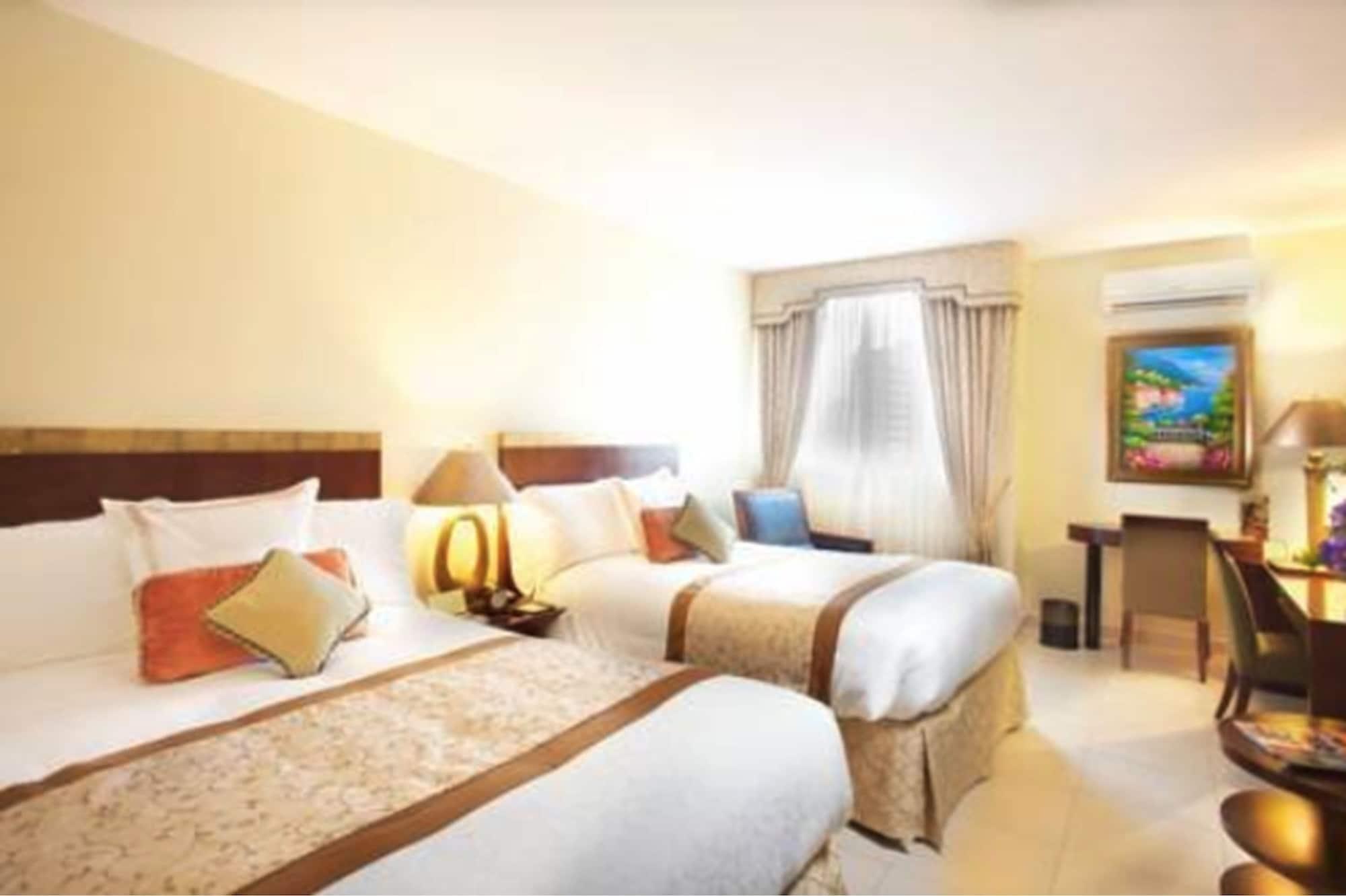 Quarto Duplo com 2 Camas de Casal