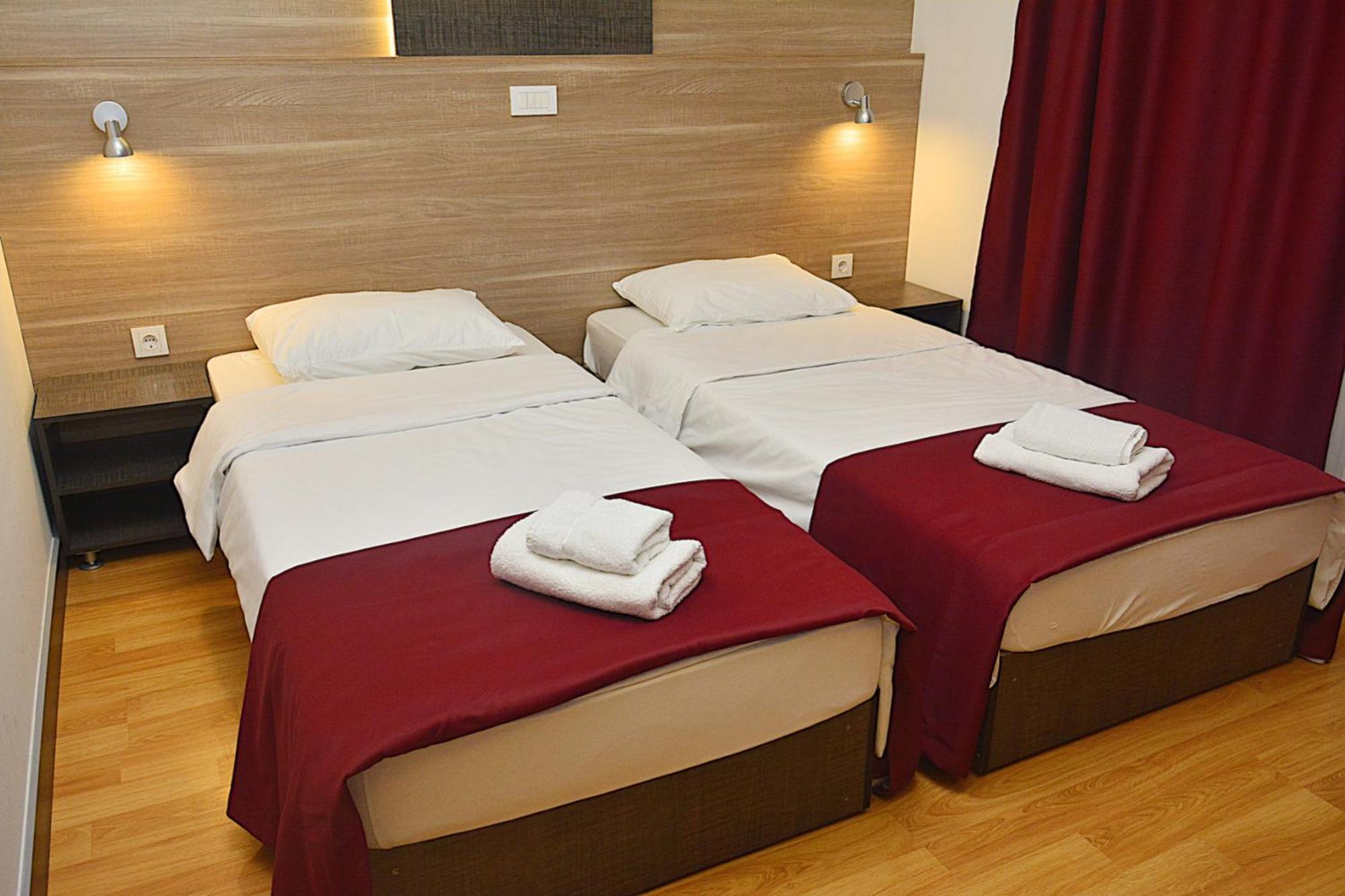 Twin Room,1213903306:JPEG