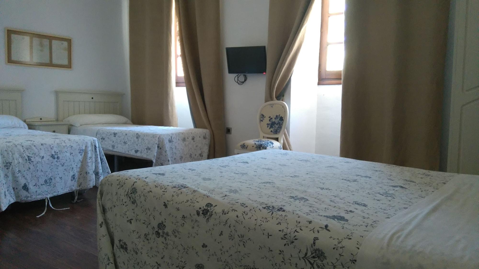 Habitación Doble con cama supletoria (3 adultos)