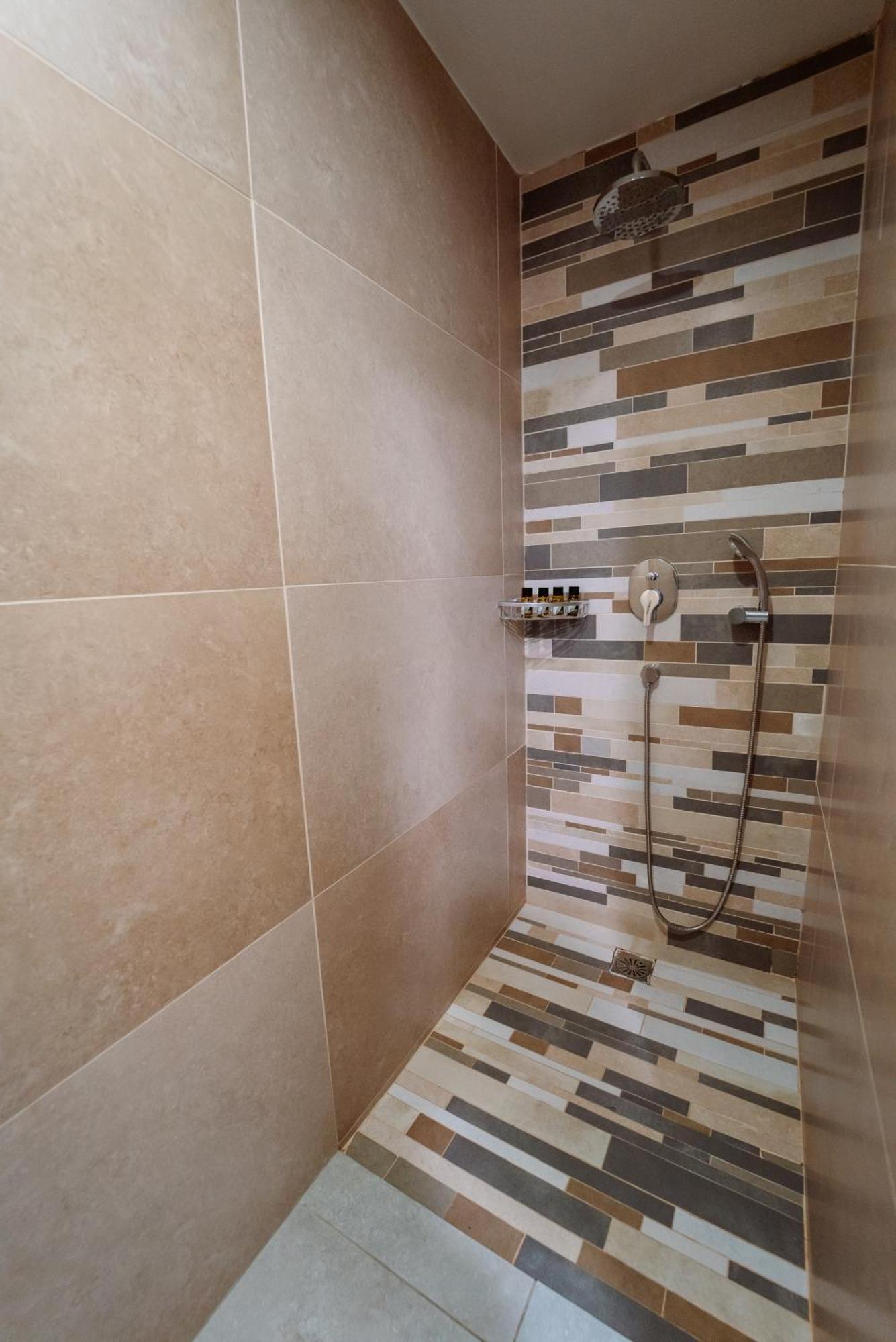 Chambre Double ou Lits Jumeaux Supérieure - Vue sur Piscine