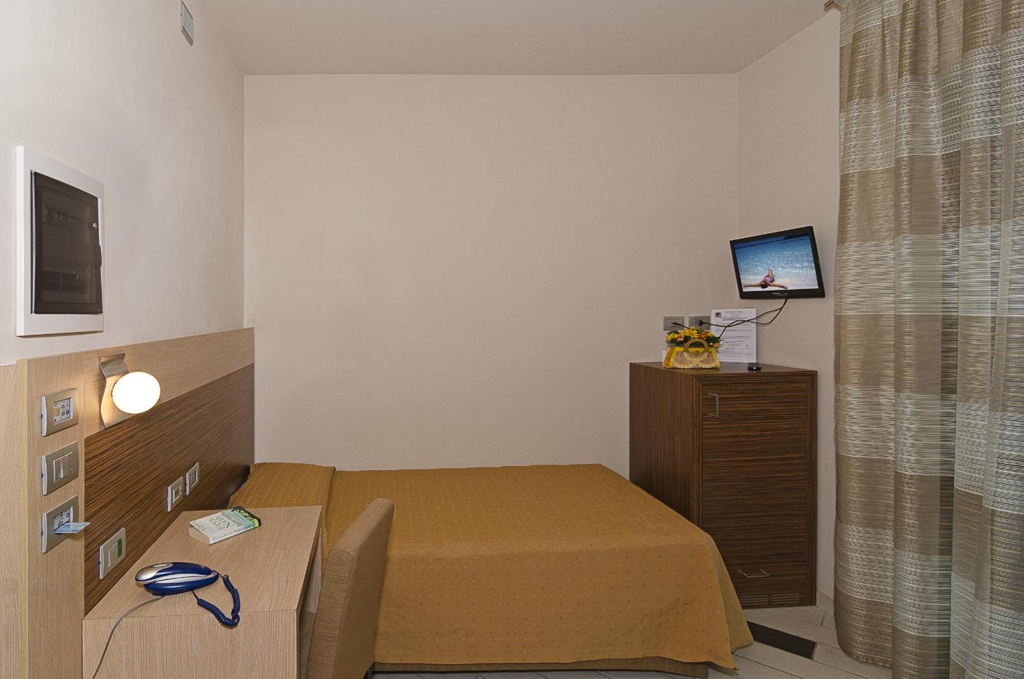 Single Room,1216240219:JPEG