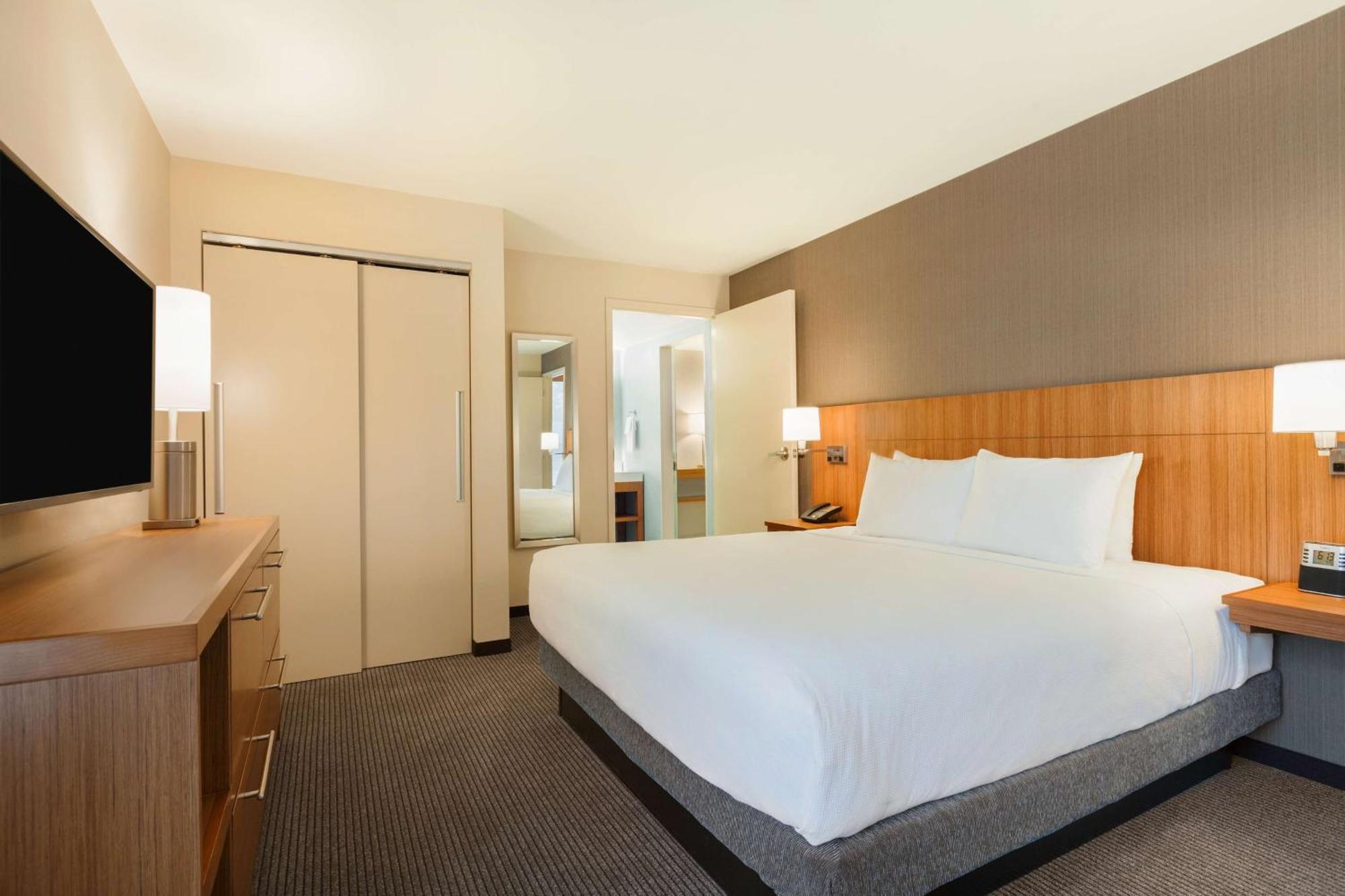 King Room with Sofa Bed - High Floor