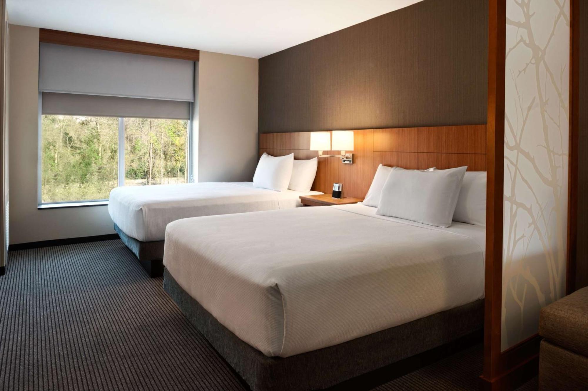 Queen Room with Two Queen Beds, Sofa Bed and Accessible Tub