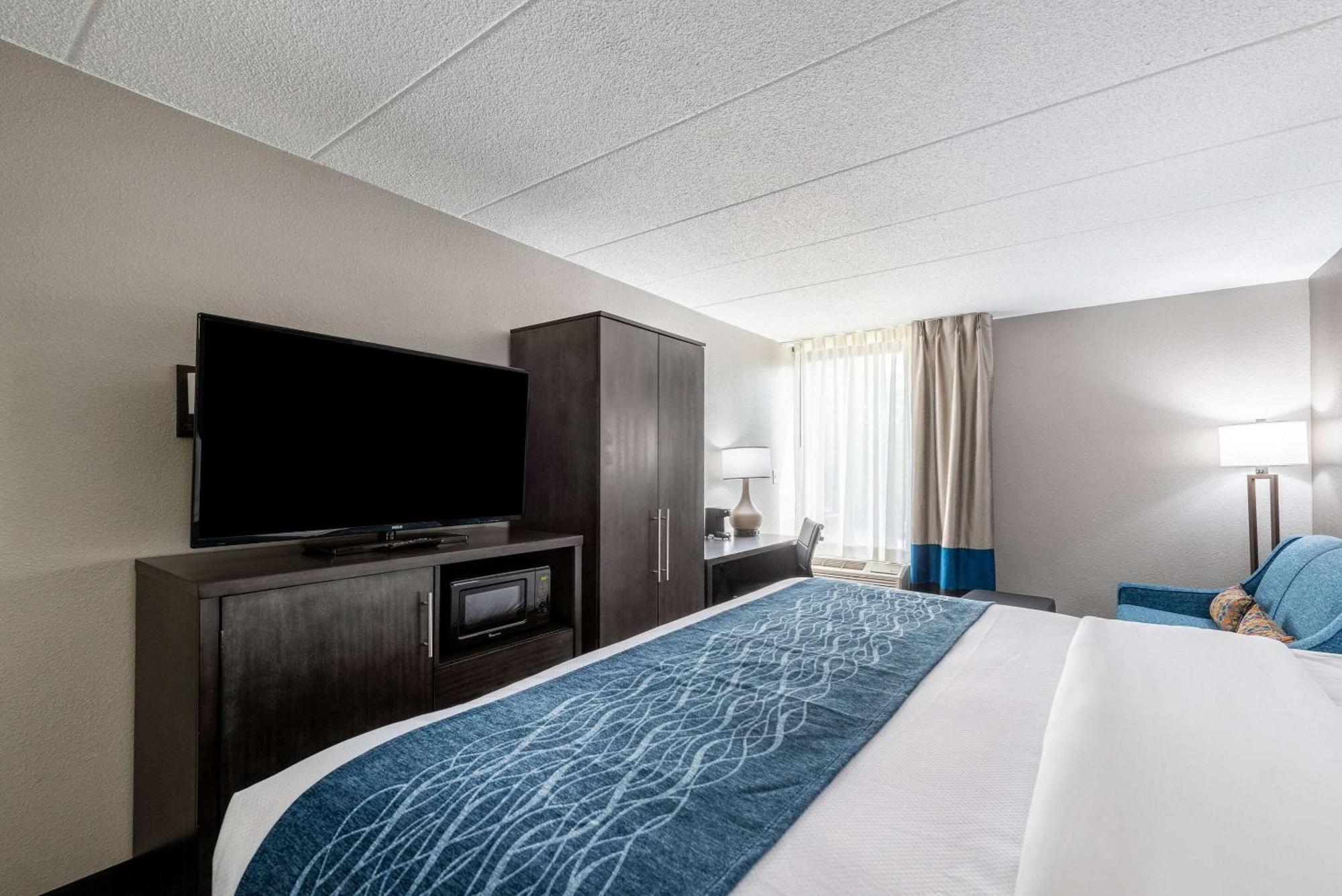 Standard King Room - Non-Smoking