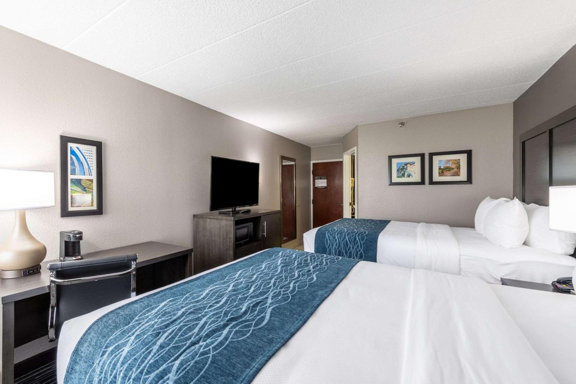 Queen Room with Two Queen Beds - Accessible/Non-Smoking