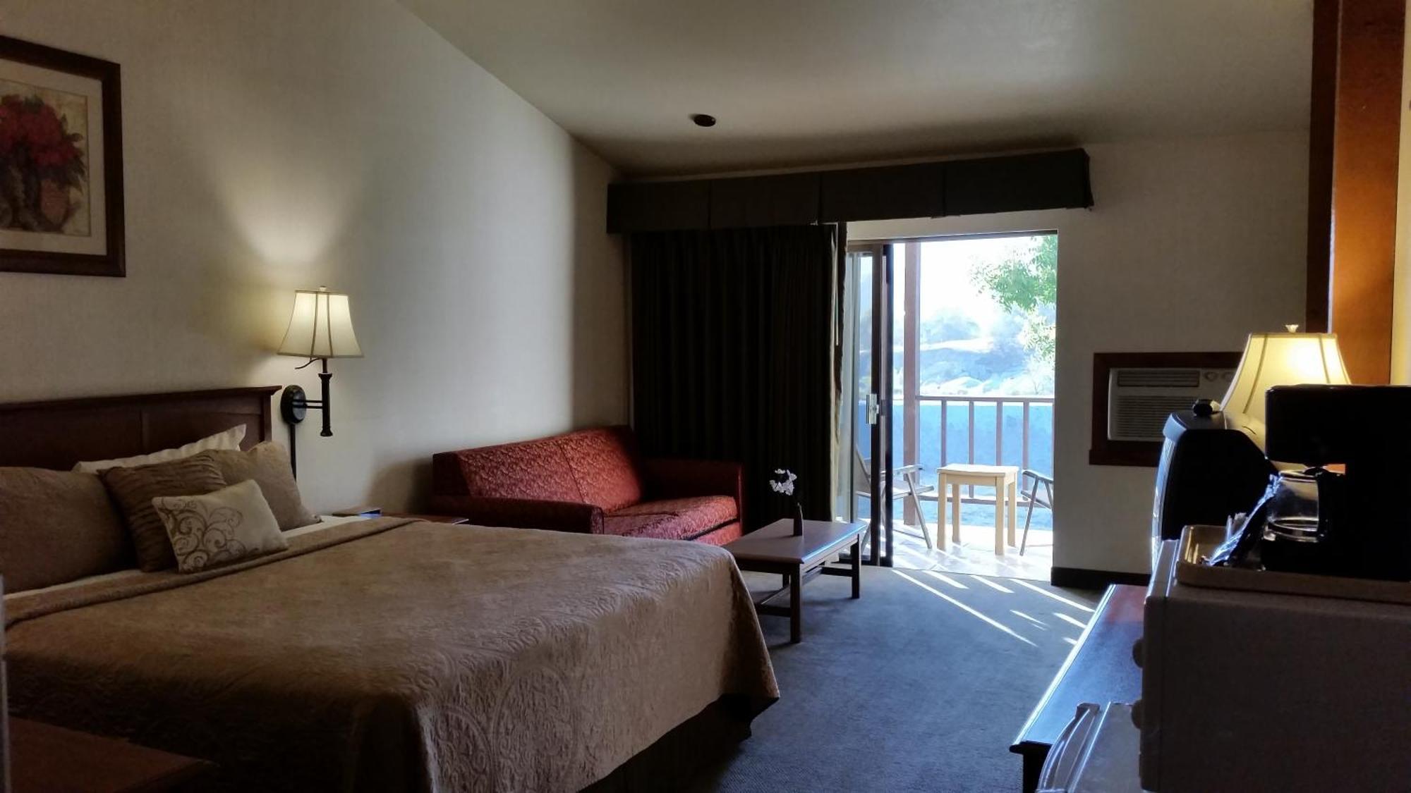 Deluxe King Room,1642959950:JPEG