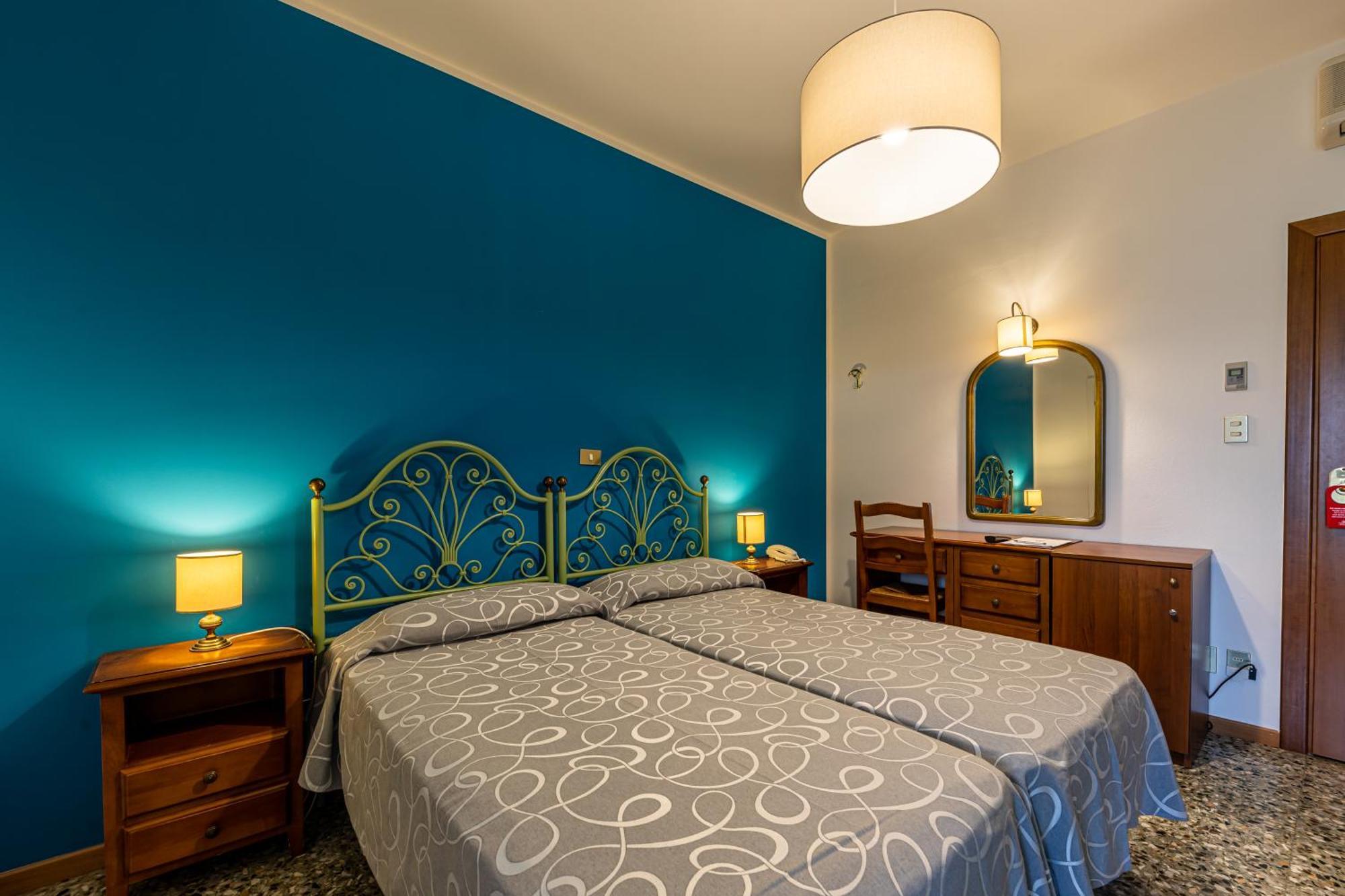 Standard Doppel- oder Zweibettzimmer