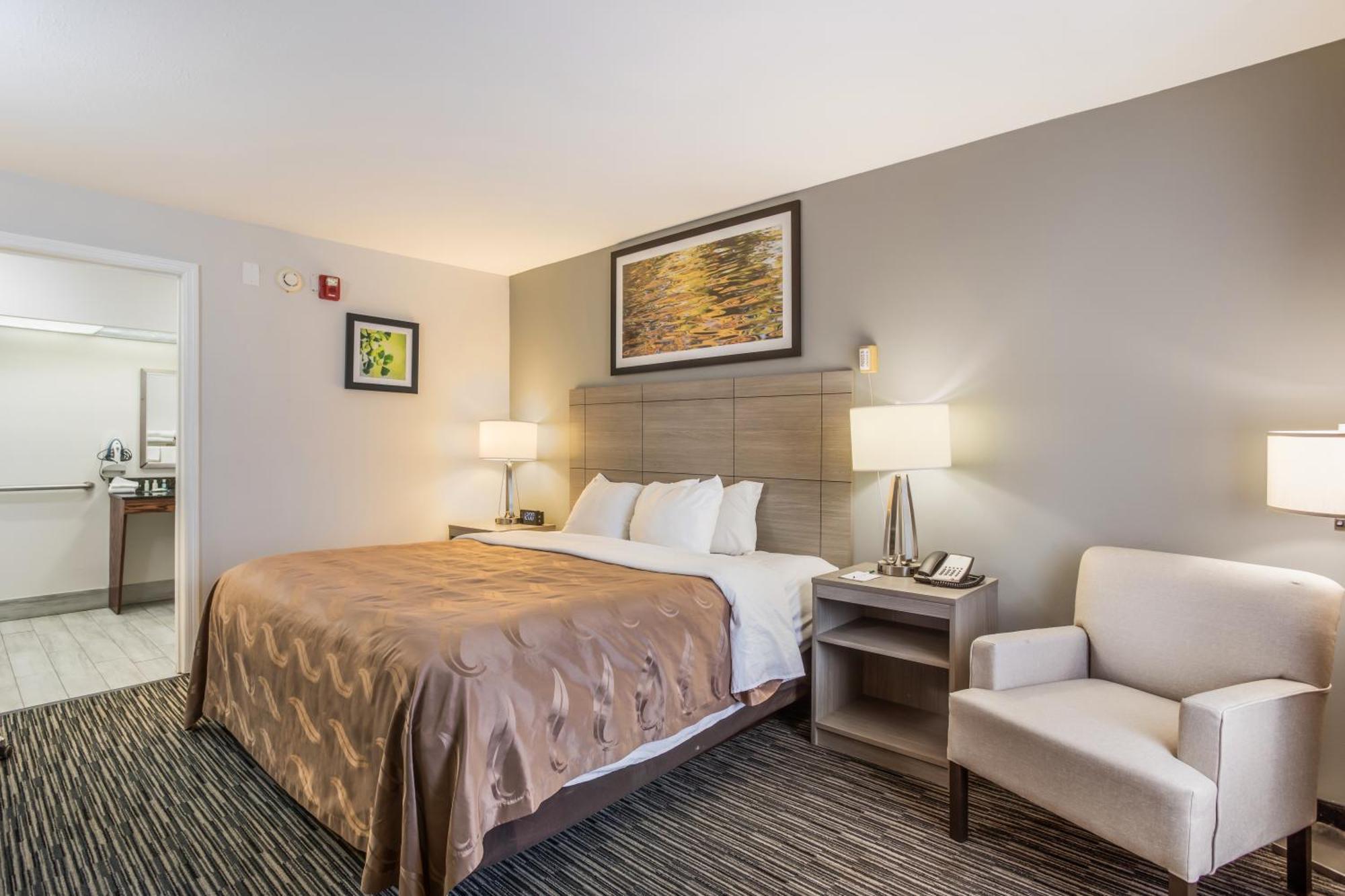King Room - Accessible/Non-Smoking