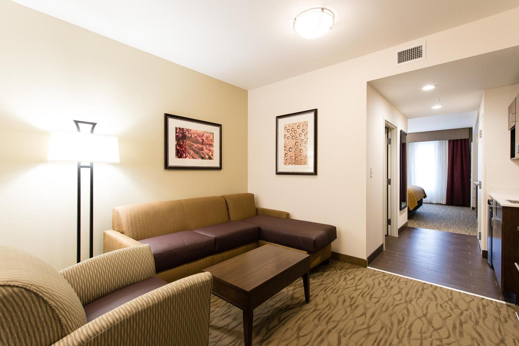 One-Bedroom Suite