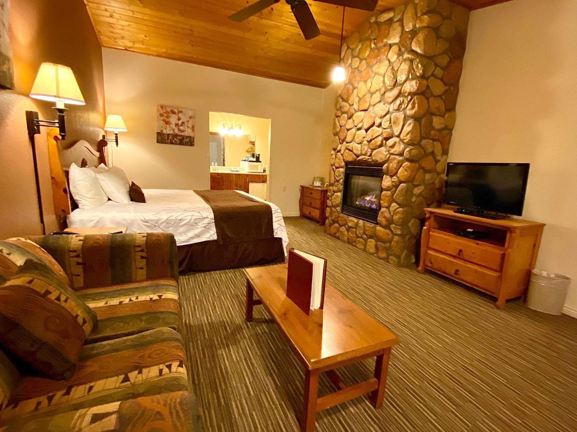 Deluxe King Room