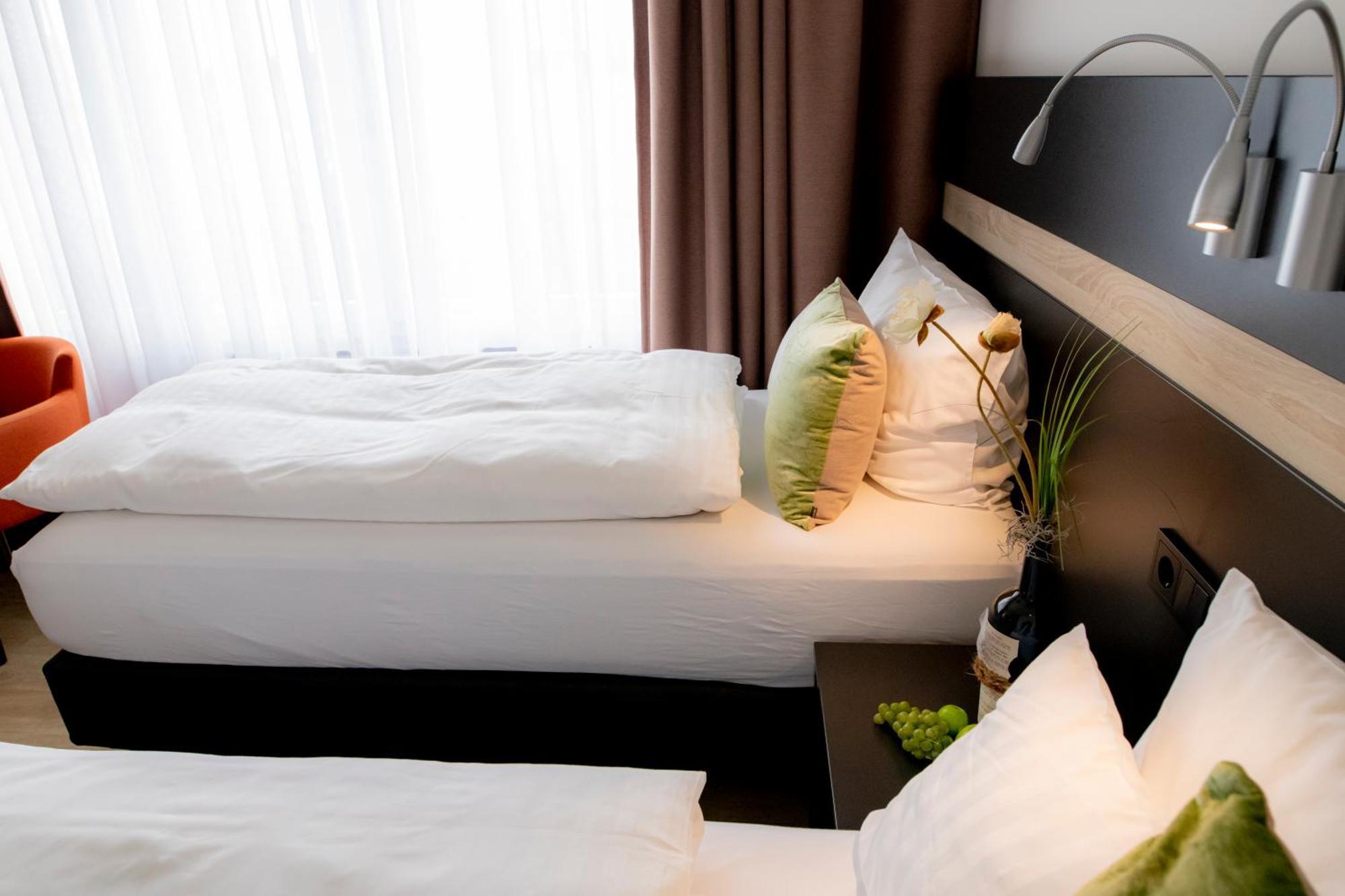 Zweibettzimmer mit Bad