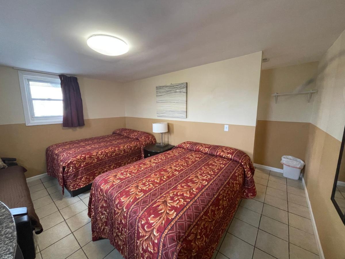 Suite with Four Double Beds