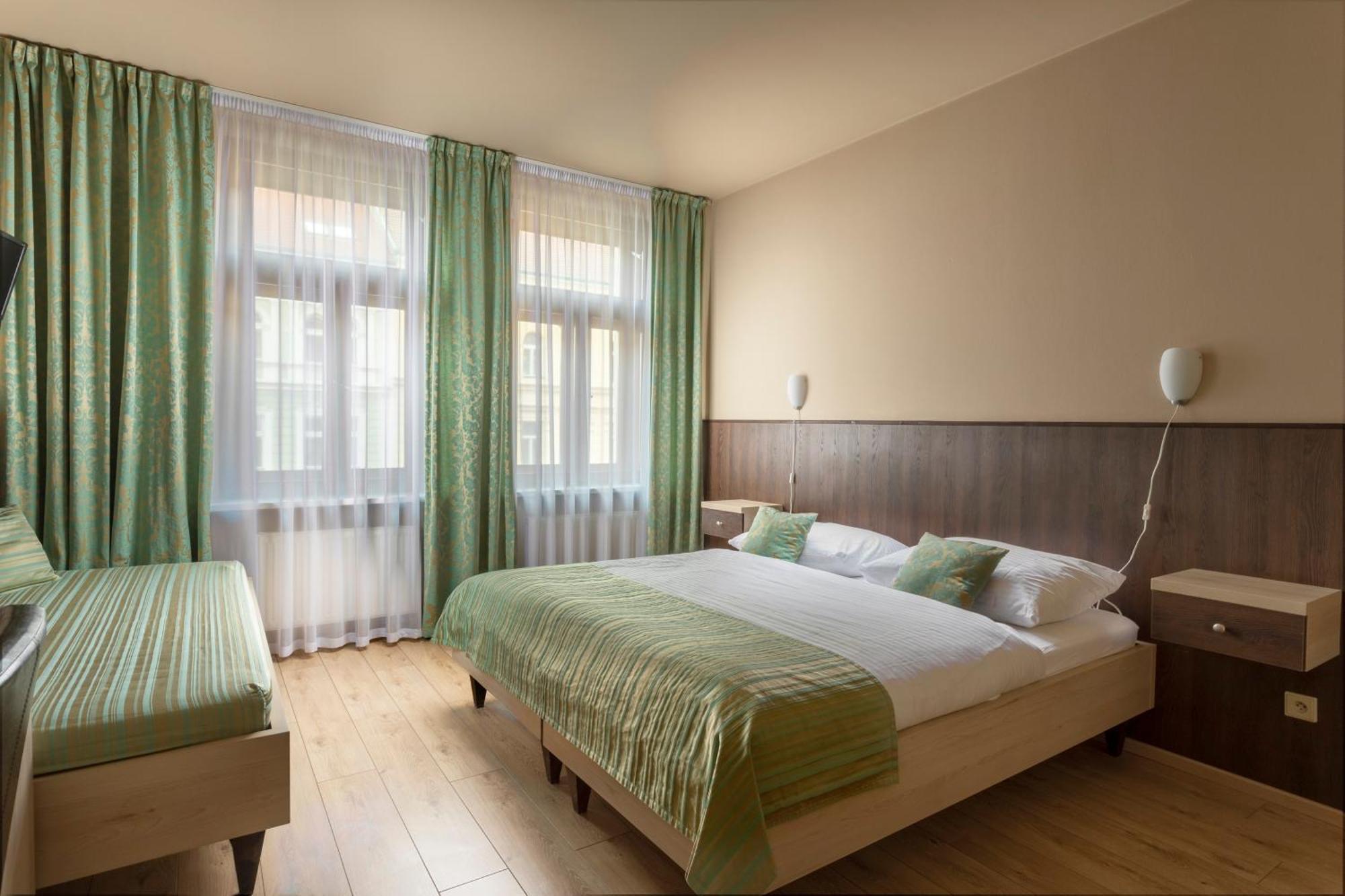 Habitación Doble Estándar con cama supletoria