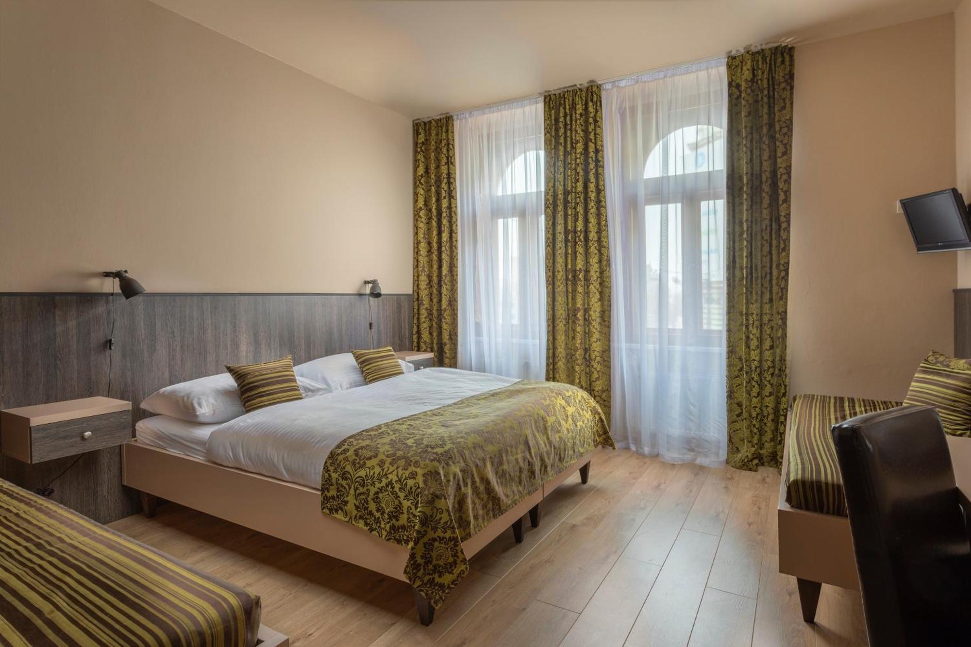 Habitación Triple Estándar con cama supletoria