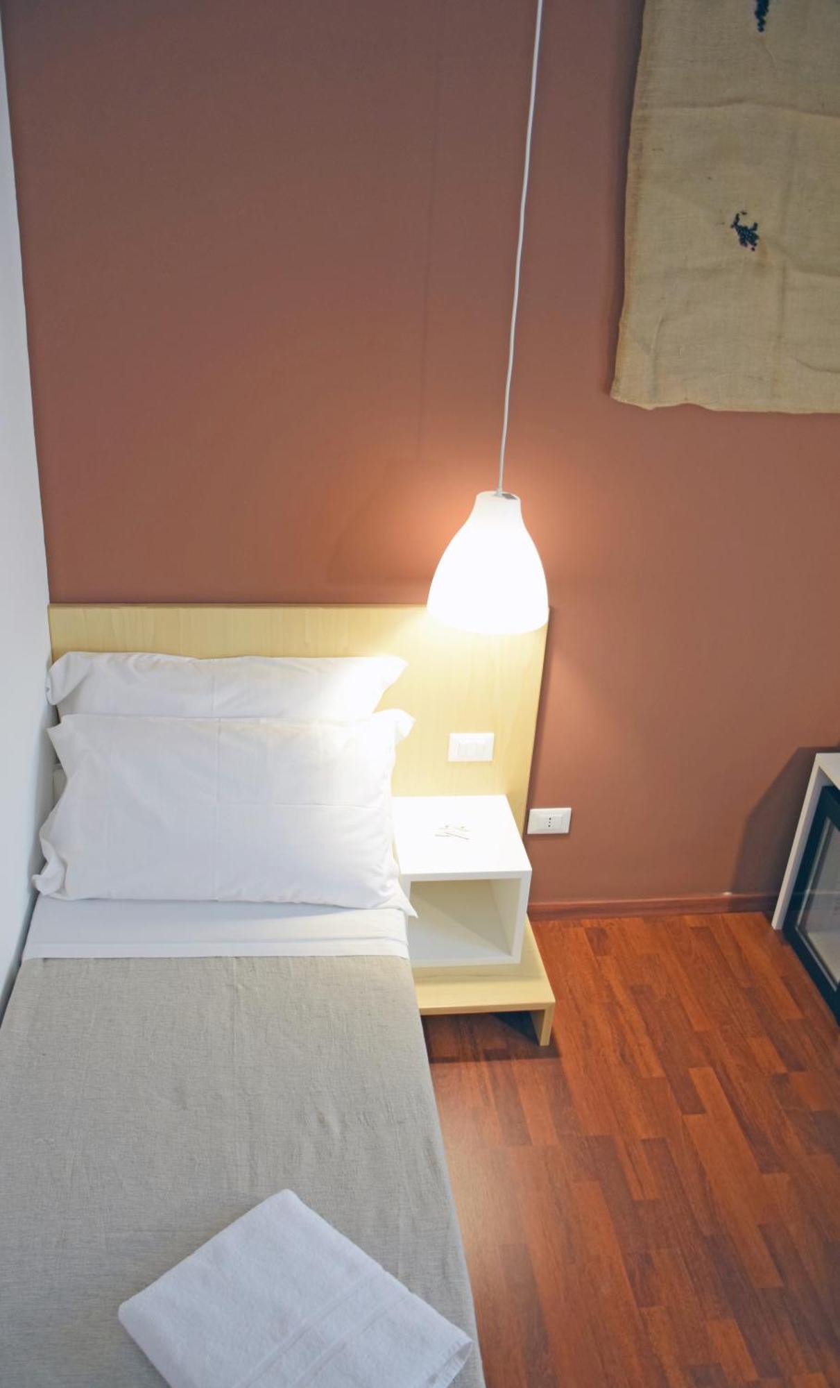 Single Room,433999680:JPEG