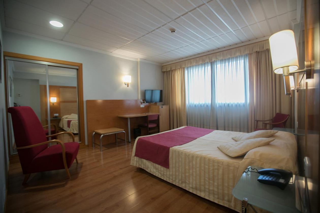 Romantic Package - Deluxe Double or Twin Room,1228030550:JPEG