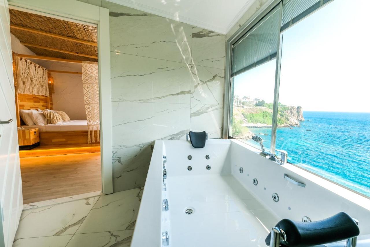 Deluxe Suite mit Whirlpool-Badewanne