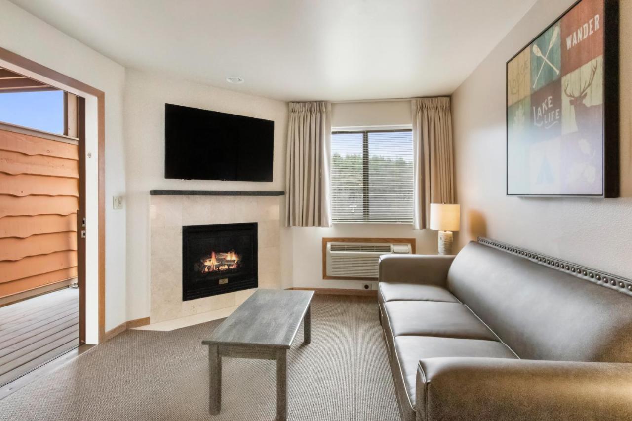 One-Bedroom Suite - 4 waterpark pass