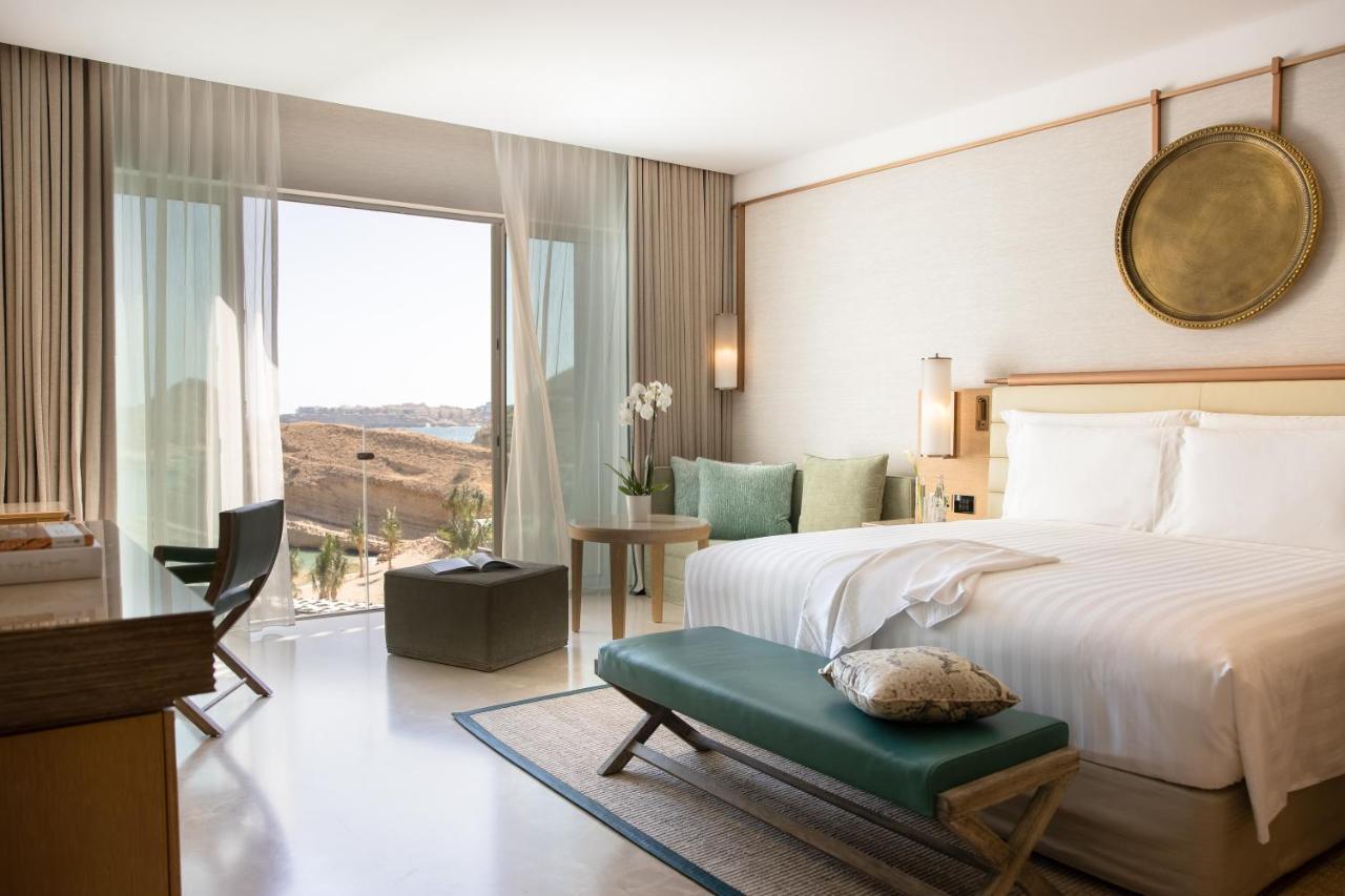 Camera Resort Deluxe