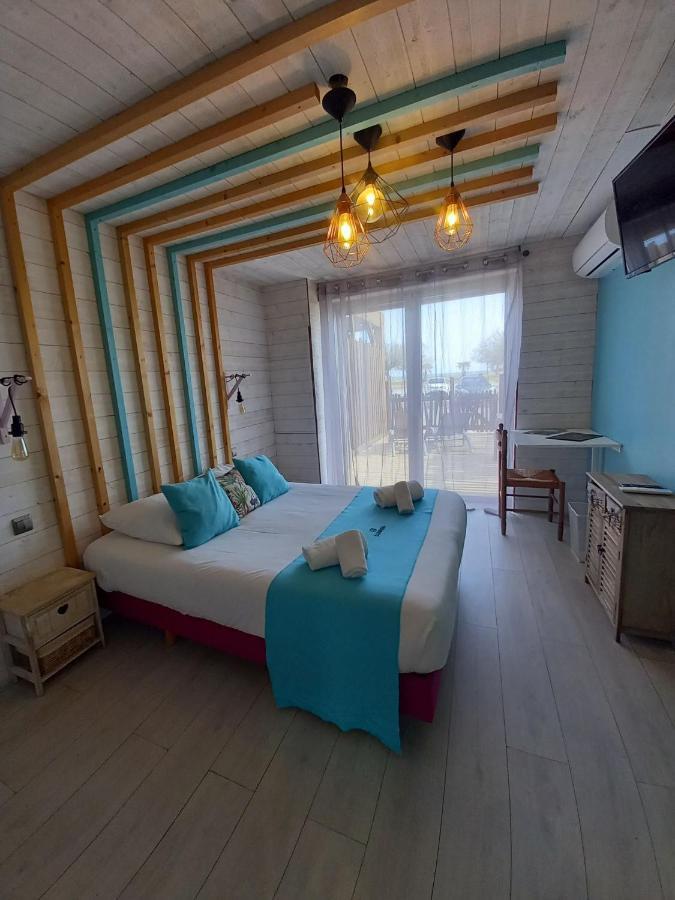 Chambre Lit King-Size - Accessible aux Personnes à Mobilité Réduite