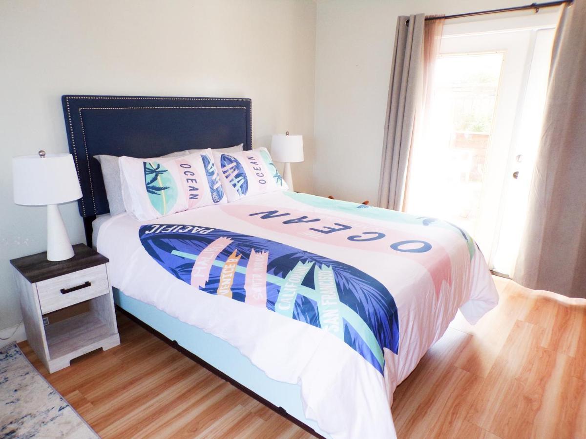 Deluxe Queen Suite - 2