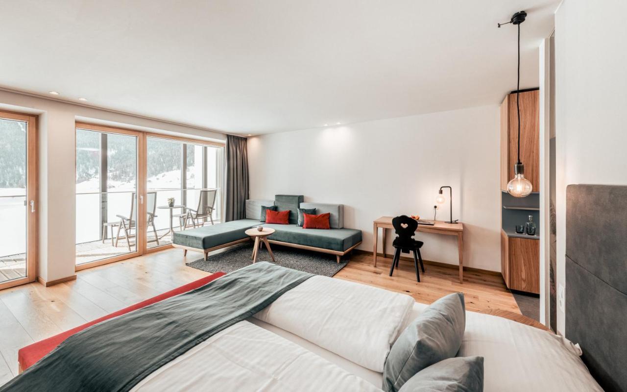 Junior Suite with Balcony,1229591003:JPEG