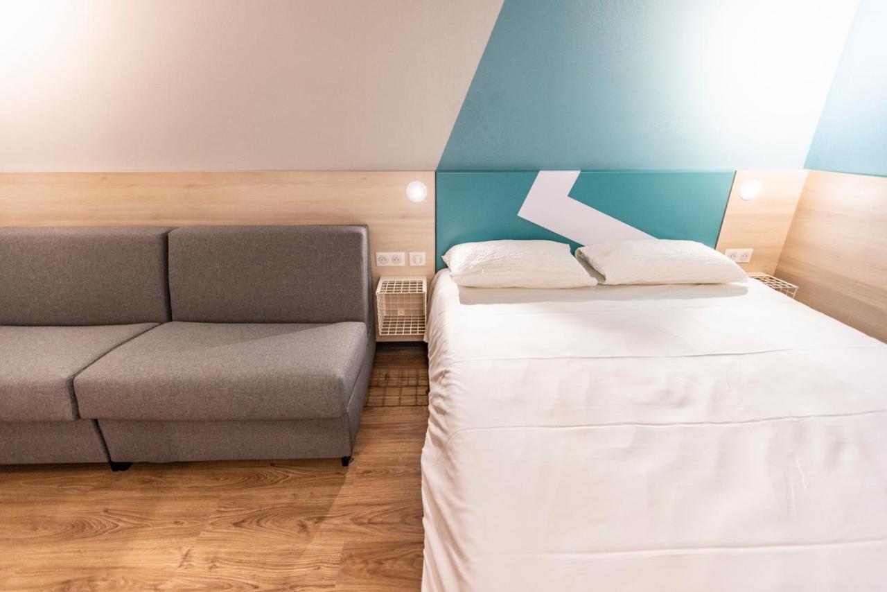 Chambre Familiale avec 1 Lit Double et 2 Lits Simples