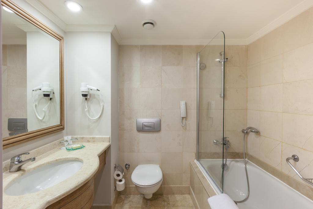 Chambre Familiale (2 Adultes et 2 Enfants)