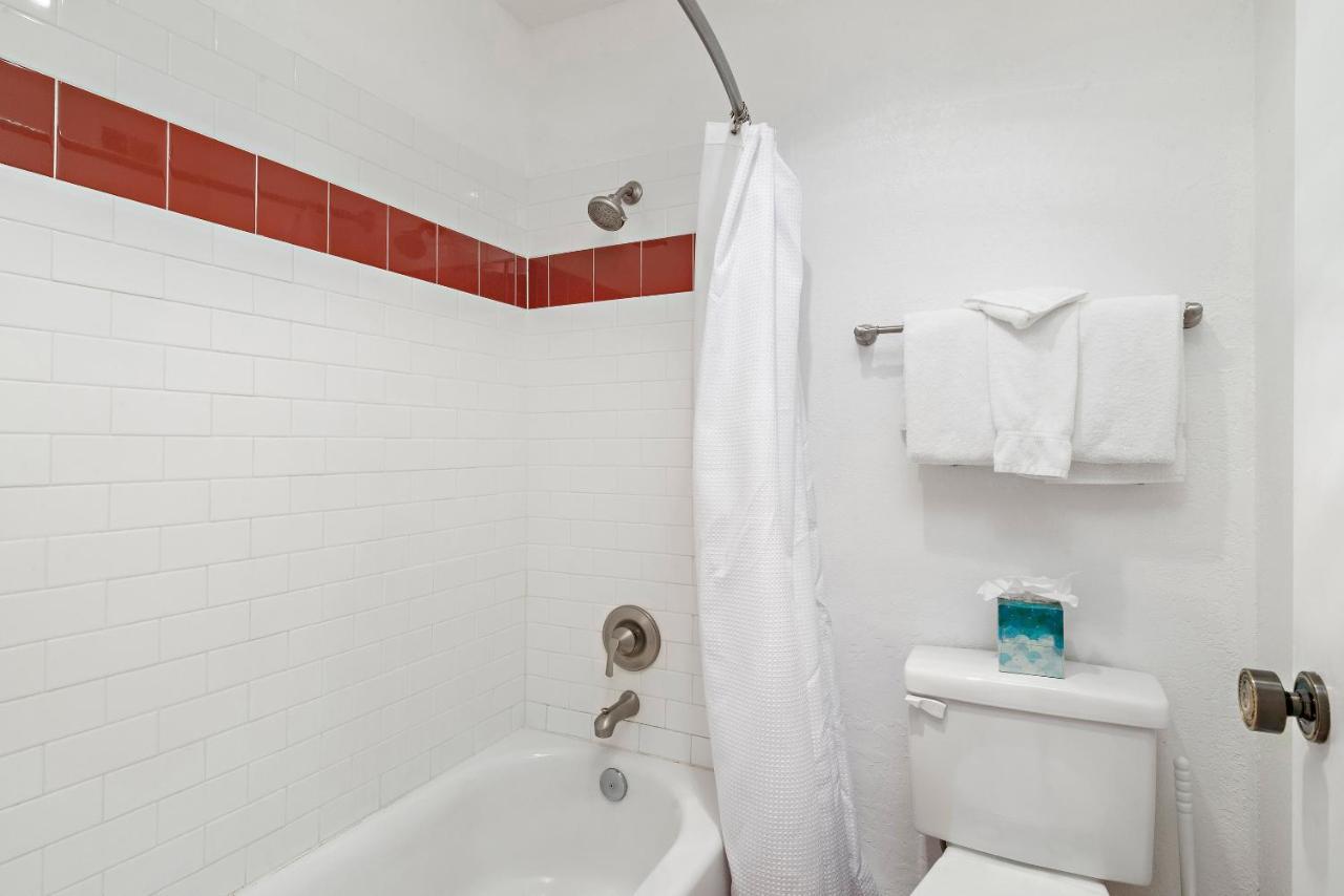 2 Bedroom Condominium