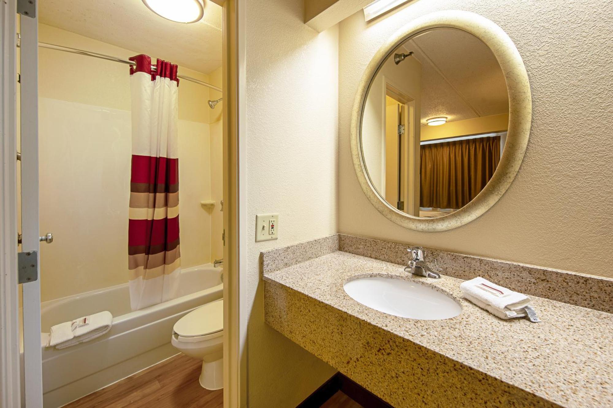 Deluxe Room with Two Double Beds Smoke Free