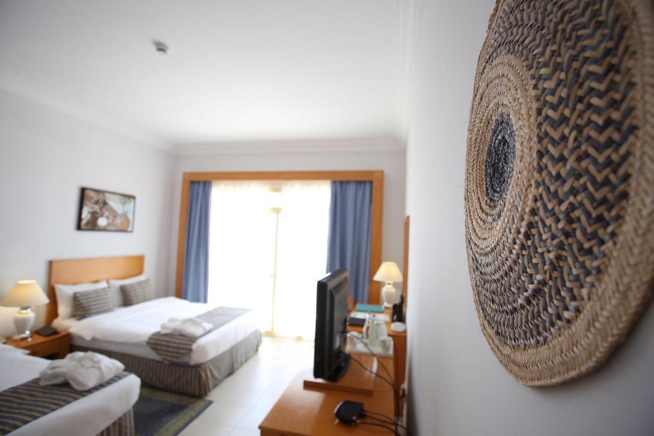 Deluxe Tweepersoonskamer met 2 Aparte Bedden en Uitzicht op Zee
