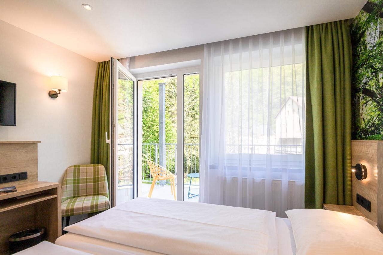 Doppelzimmer mit Balkon