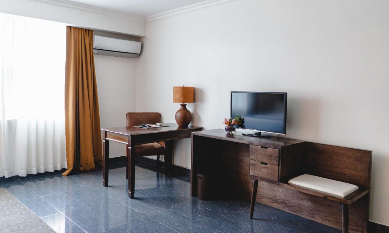 Deluxe Double Room (no view)