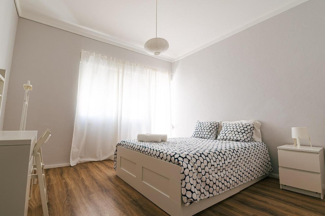 Apartamento com Chuveiro