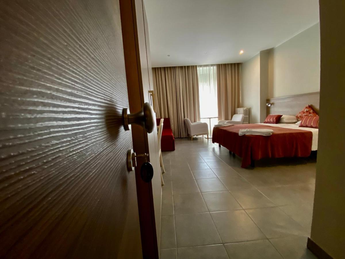 Quarto Triplo Económico
