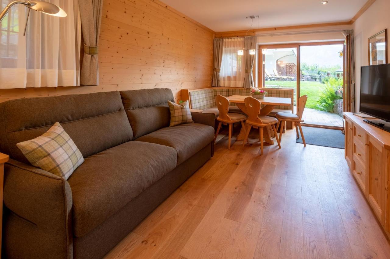 Suite con 2 Camere da Letto e Vista Montagna