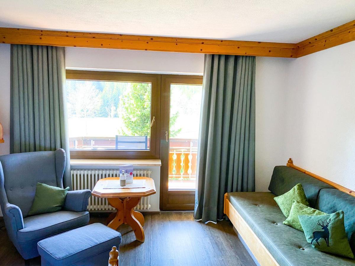 Chambre Double avec Baignoire et Balcon