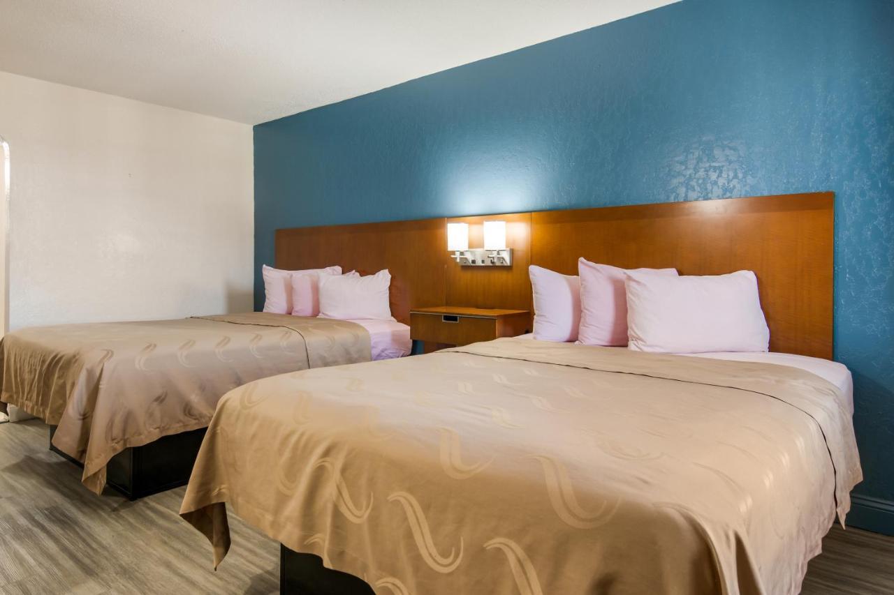 Quadruple Room with Two Queen Beds - Smoking