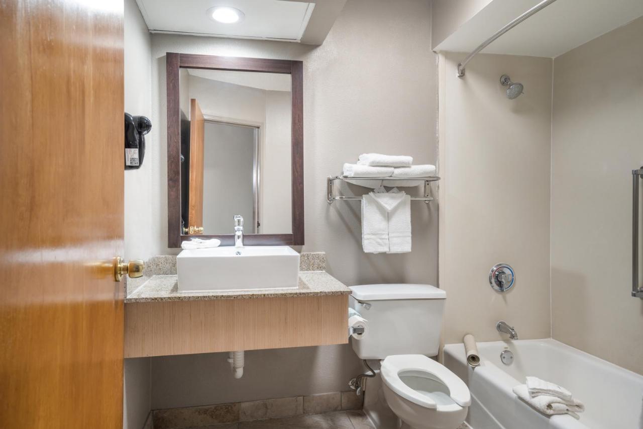 Suite with Two Queen Beds with Kitchen Non-Smoking