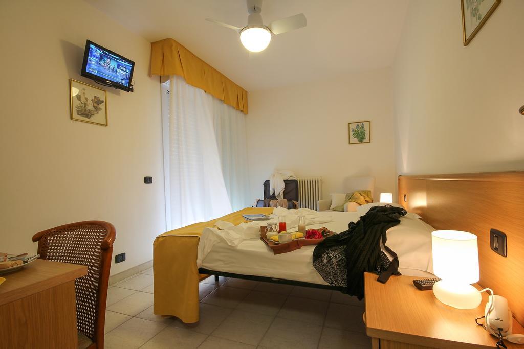 2 Camere Comunicanti