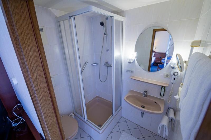 Aanbieding - Tweepersoonskamer met Balkon (Niet Gerenoveerd)