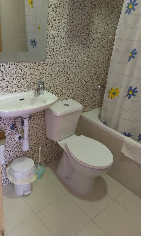 Single Room with Private Bathroom,124614189:JPEG